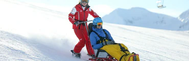 Cours de ski en groupe pour enfants