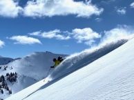 Bearpaw Heli-Skiing