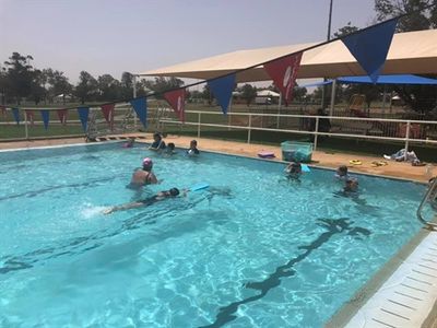 Yeoval Swimming Pool