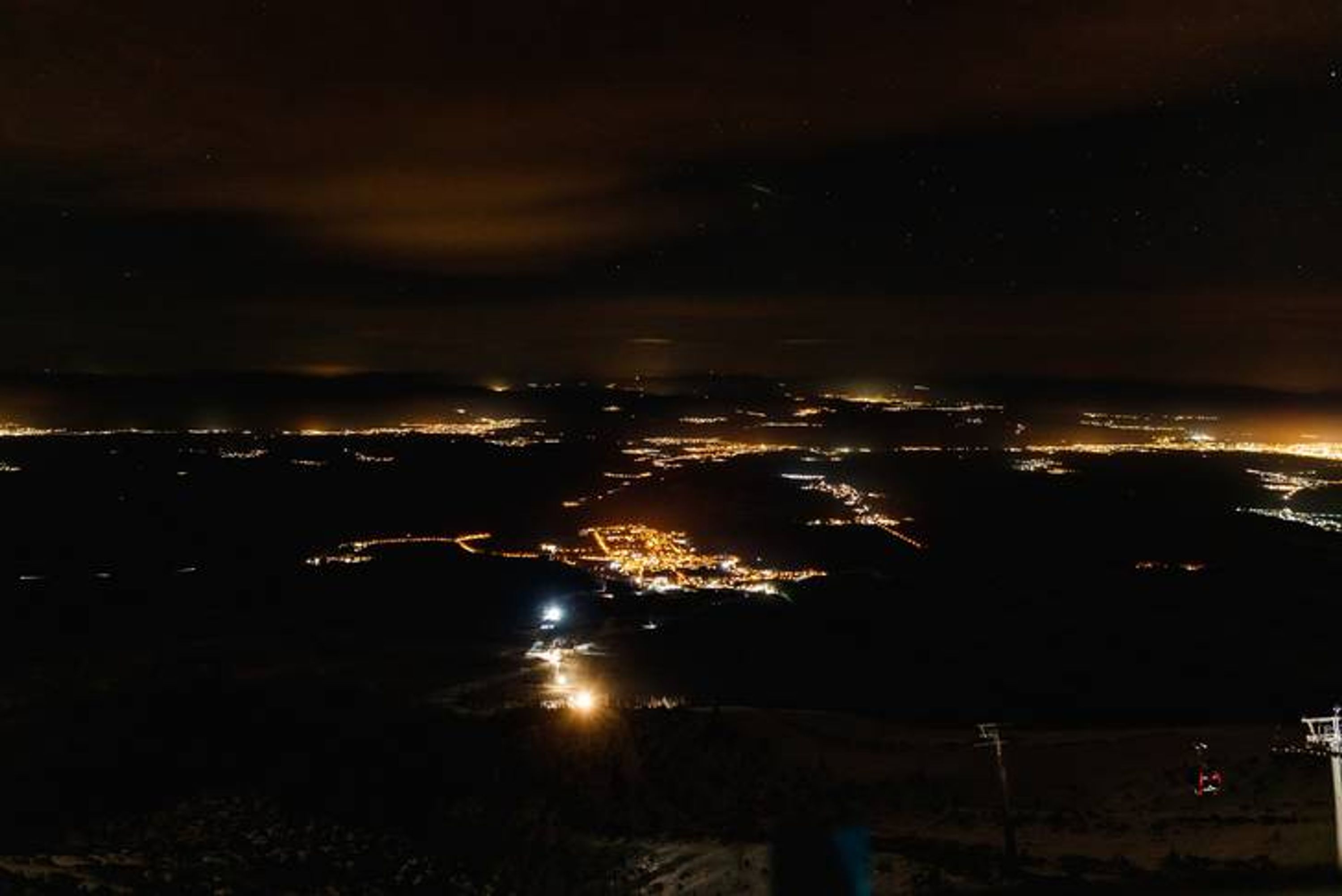 Ski resort Rocky Mountain Lake