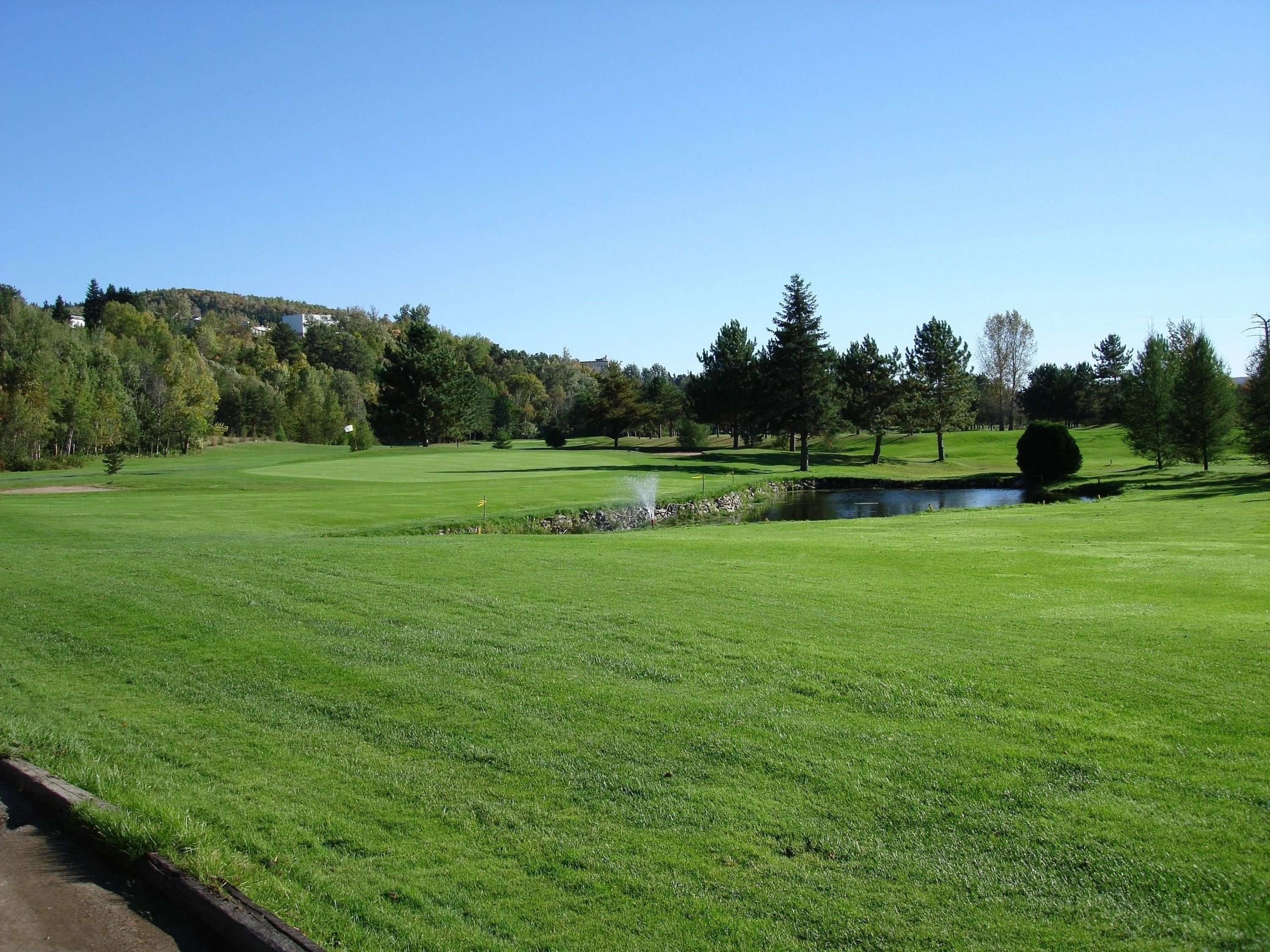 Club De Golf & Curling La Tuque Inc