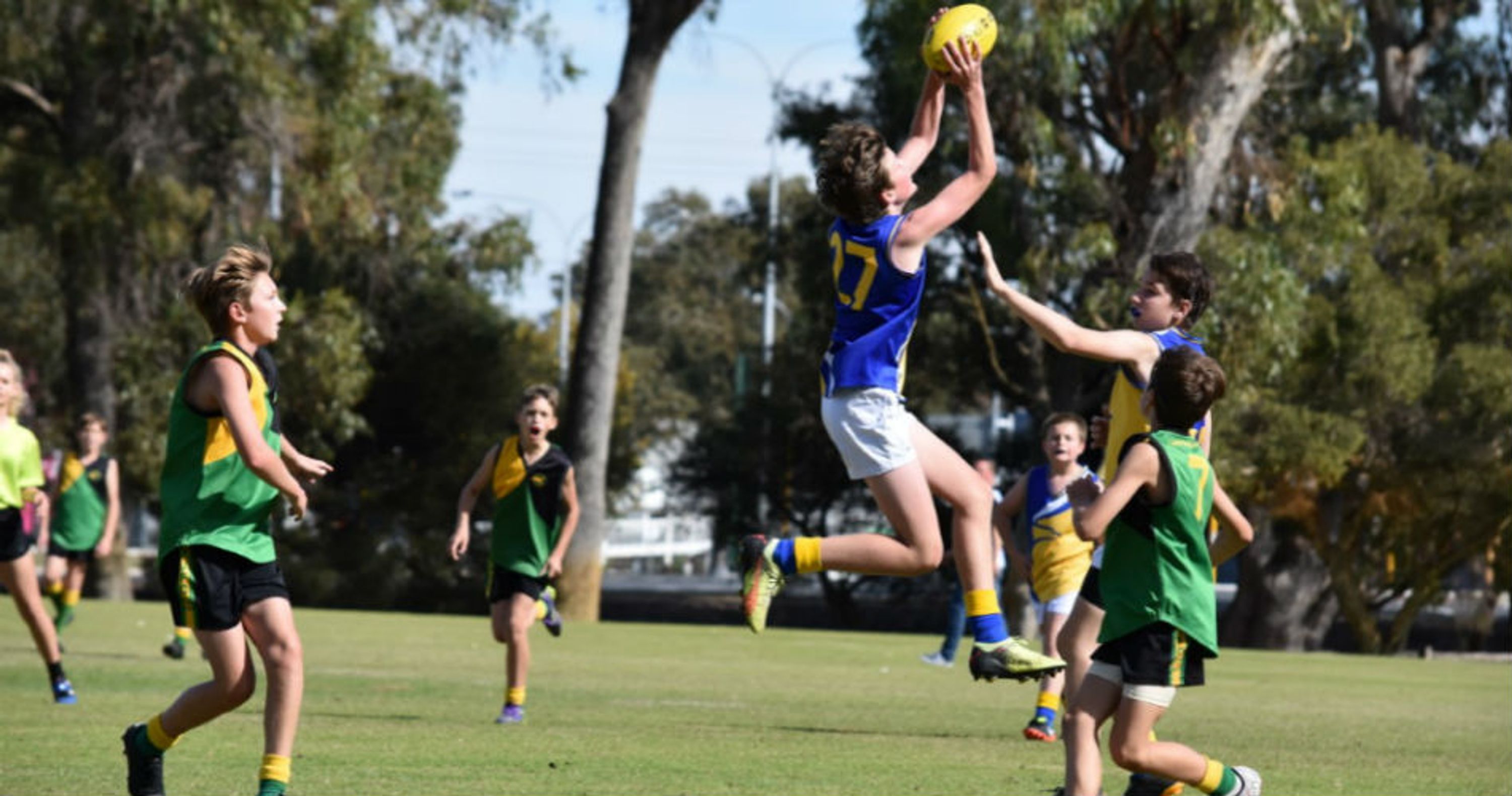 Edgewater Woodvale Junior Football Club
