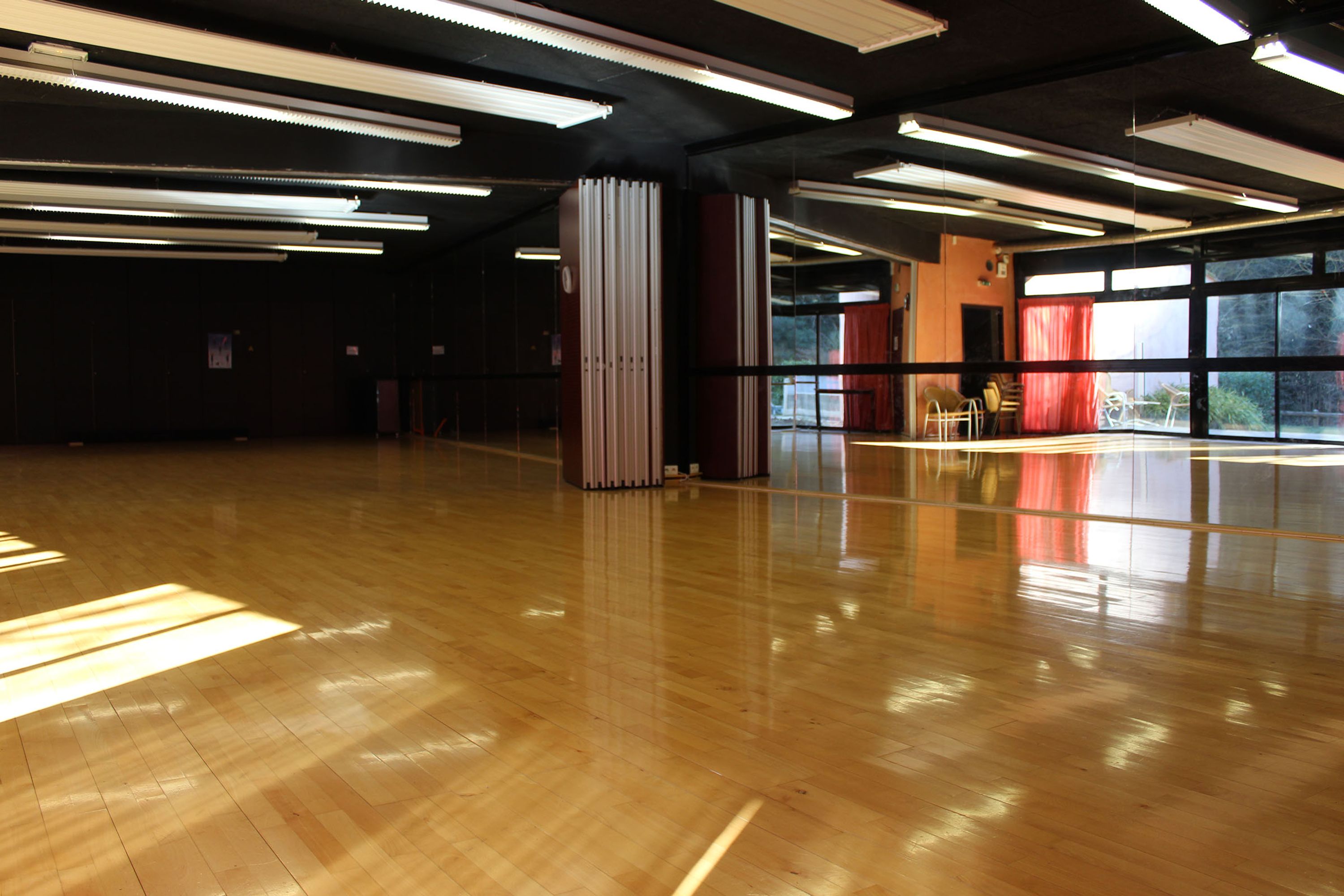 E.c.l.a. Espace Culture Et Loisirs D Auriol