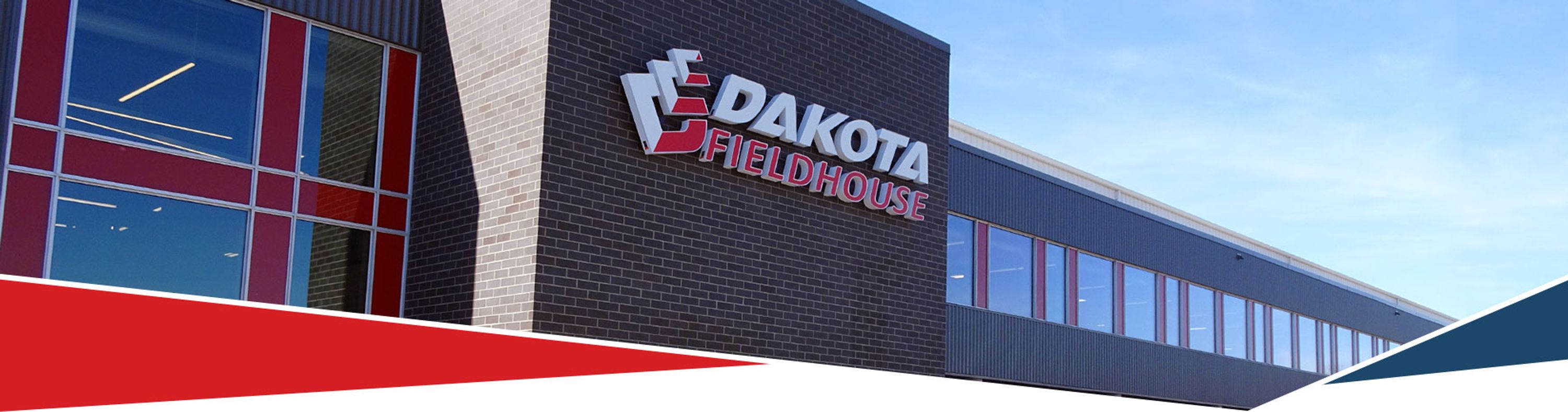 Dakota Community Centre / Jonathan Toews Sportsplex