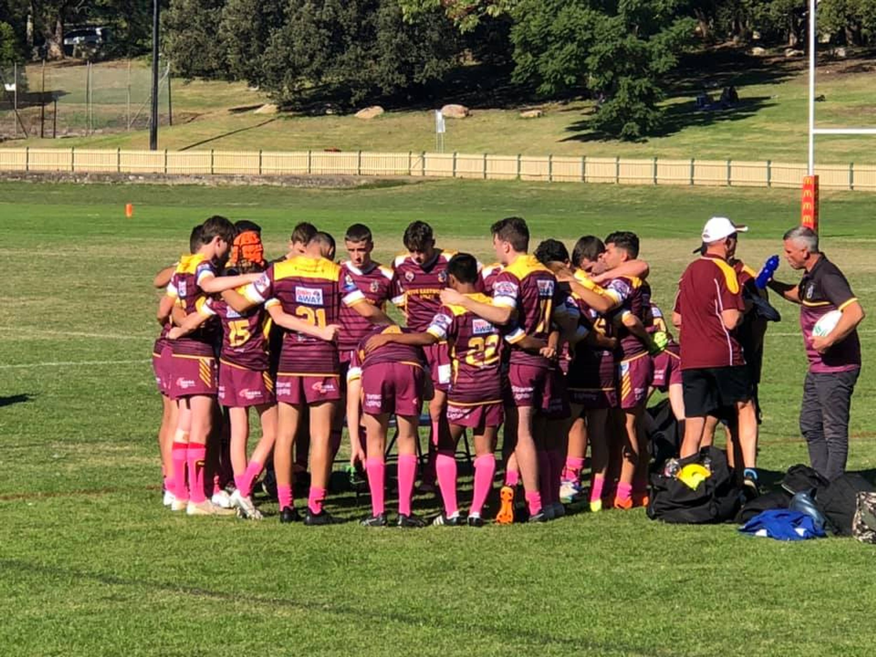 RHINOS RUGBY LEAGUE - Holy Cross