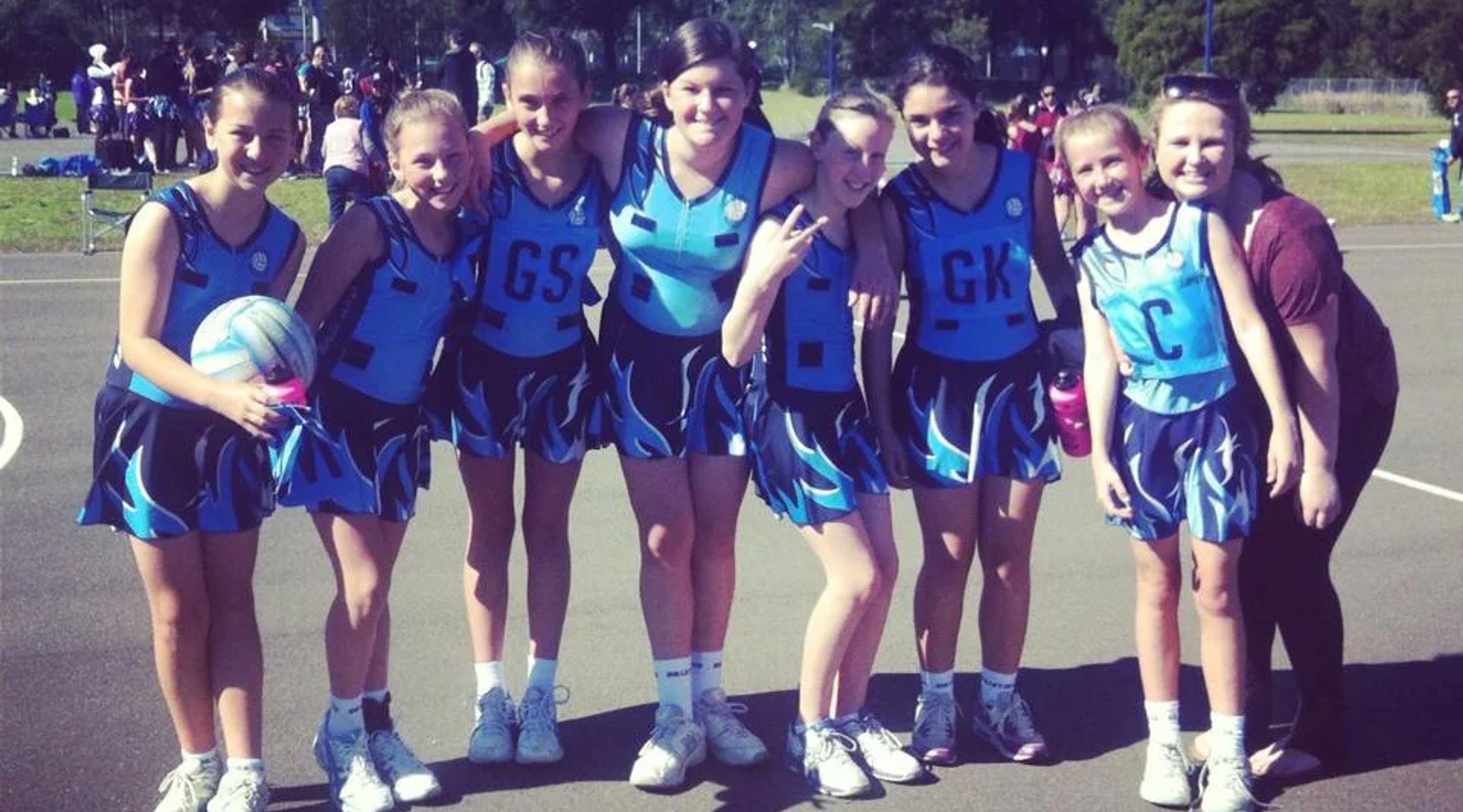 COME & PLAY NETBALL
