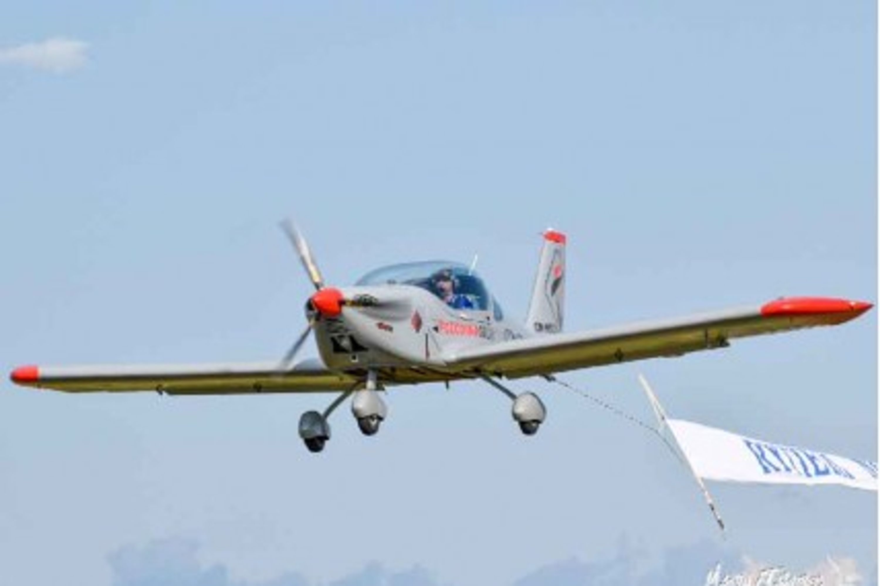 COMPACT Skydive & Flying | POŽIČOVŇA OBLOHY
