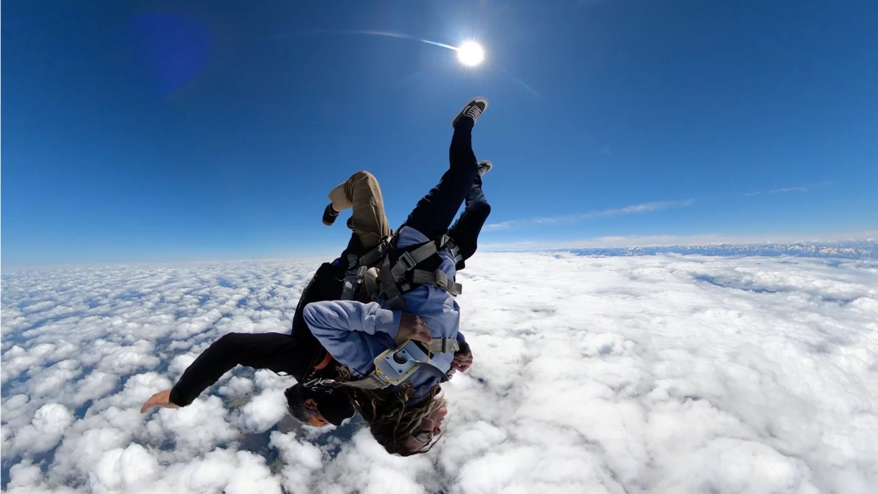 Saut en Parachute Pau : Saut en Tandem Hélicoptère YepYep Parachutisme Pau - Tarbes Lac du Gabas