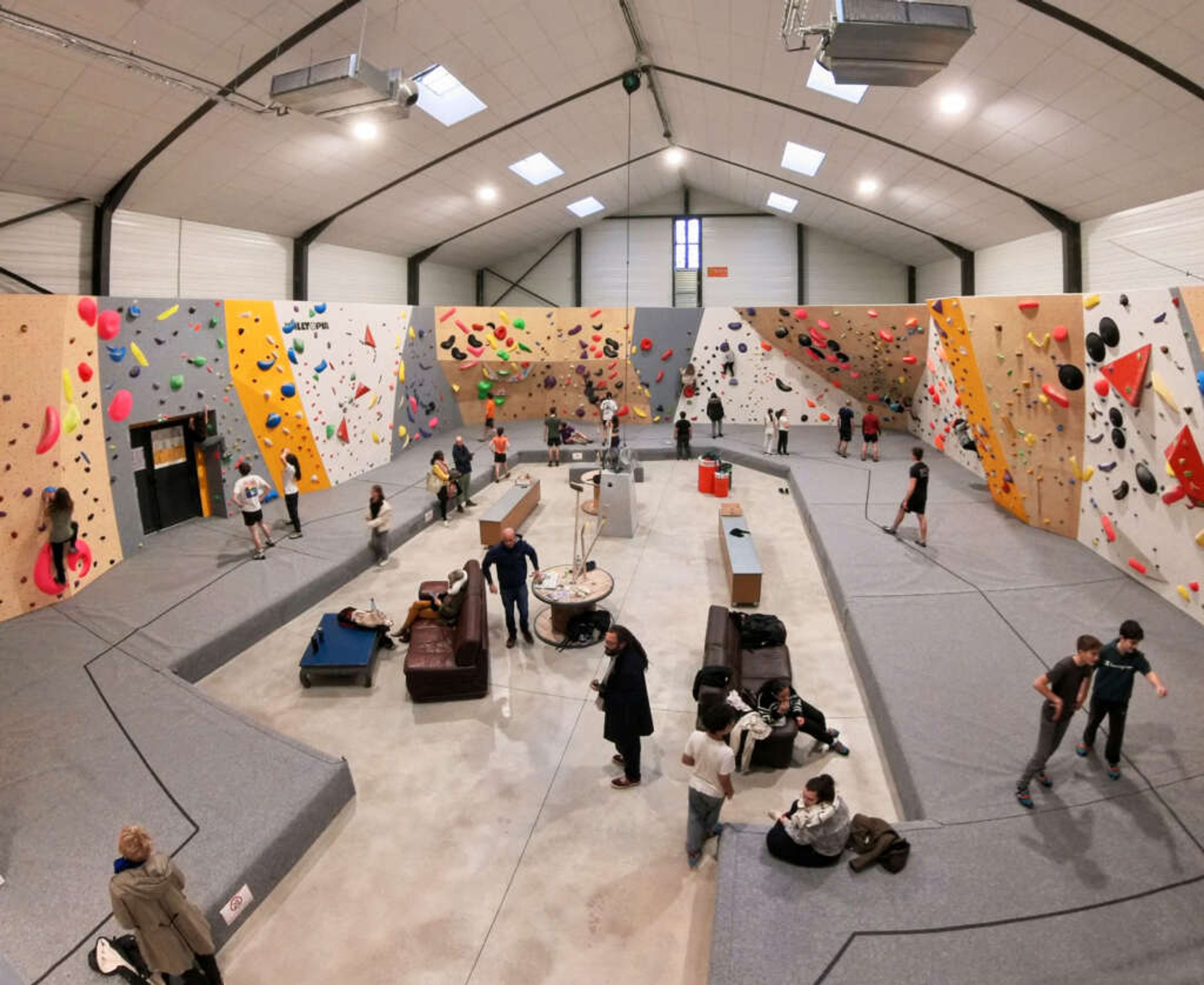 Climb'Zone - Salle d'escalade