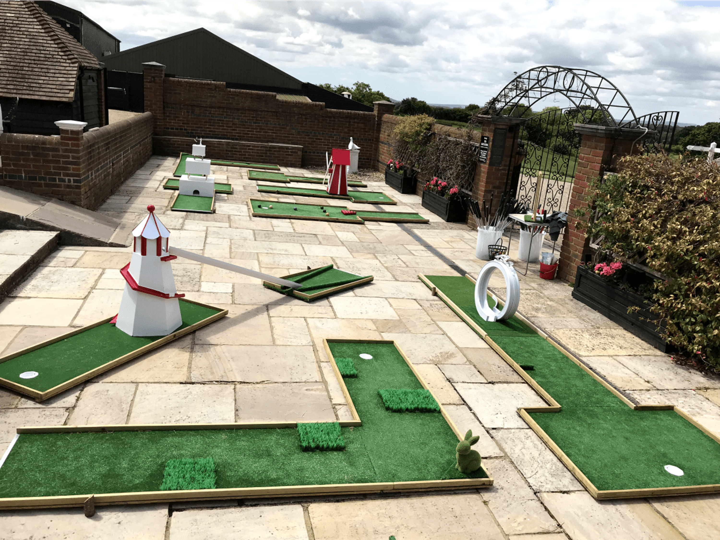 Bintems Crazy Golf