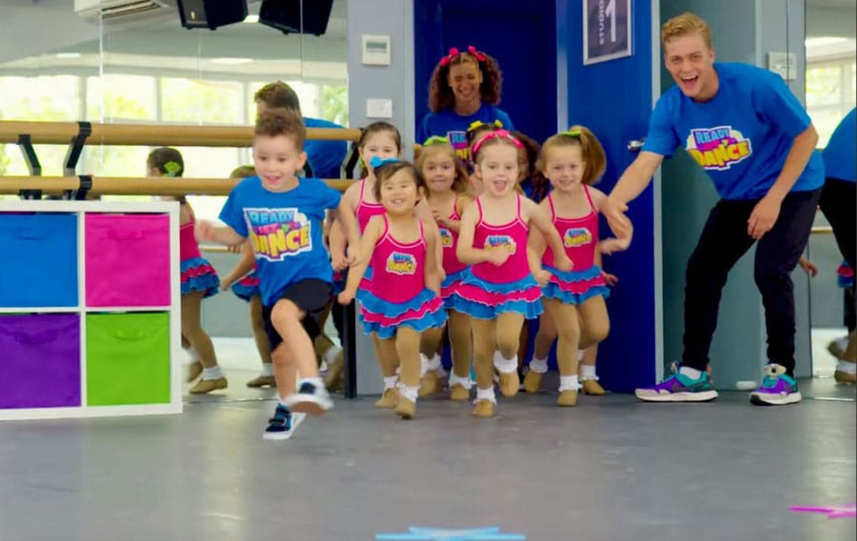 Pazaz Dance Company