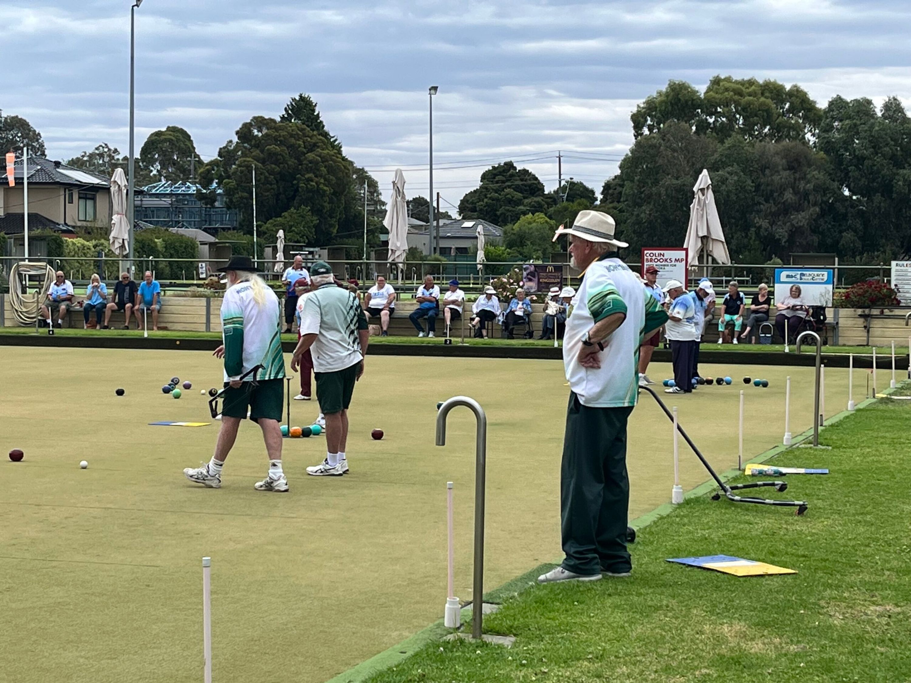 Play Bowls