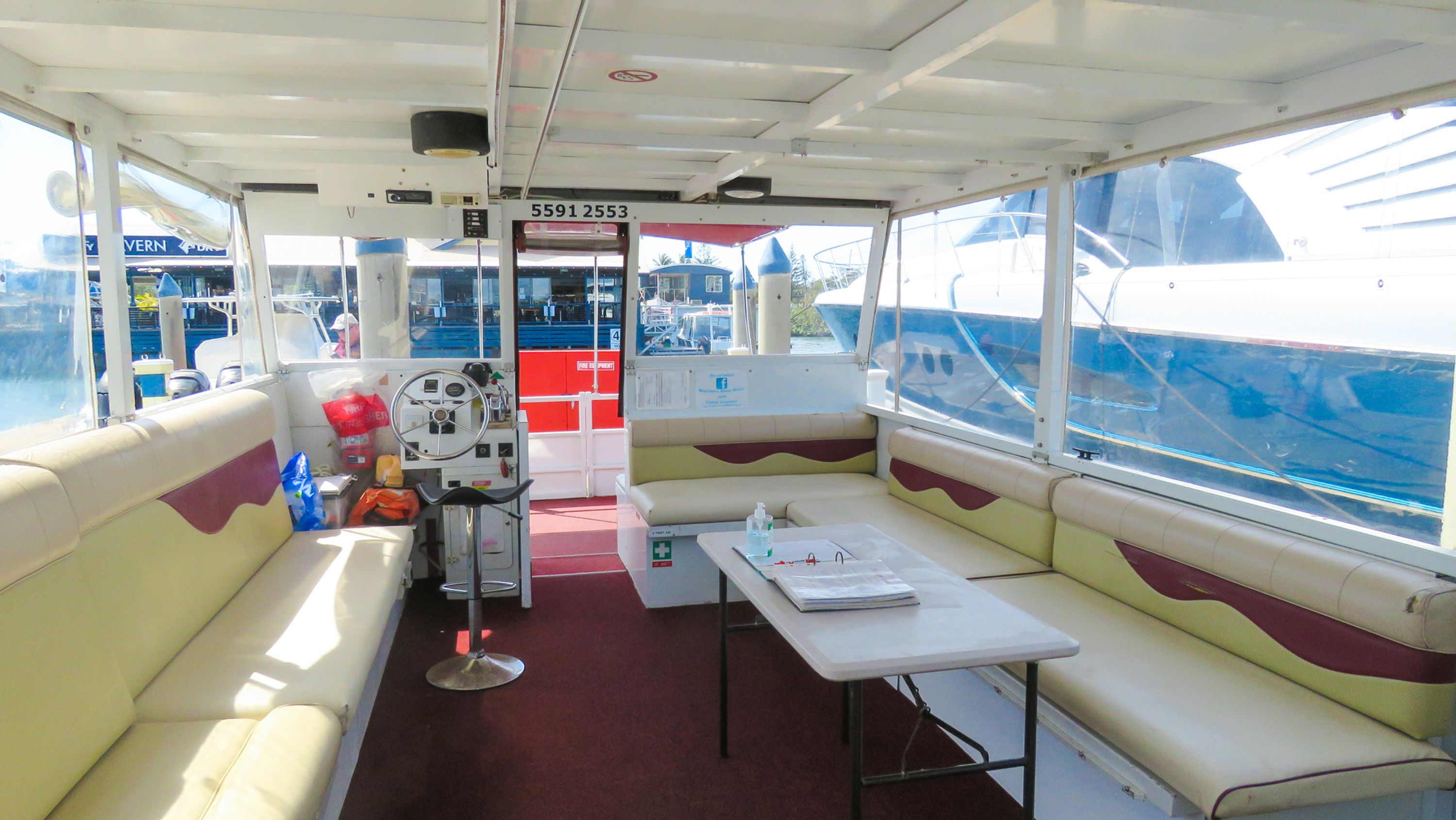 Mirage Boat Hire and cruises main beach
