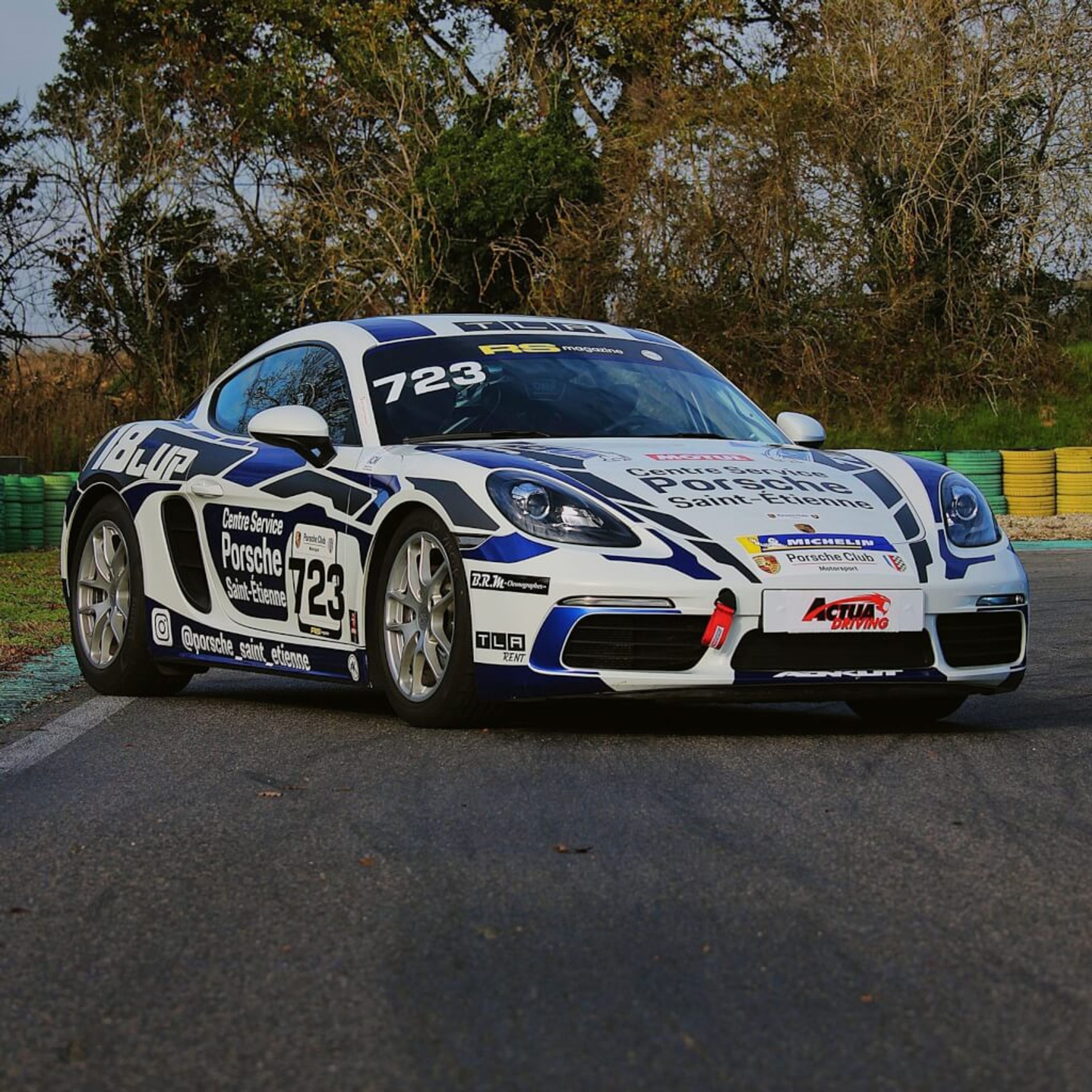 Actua GT Driving