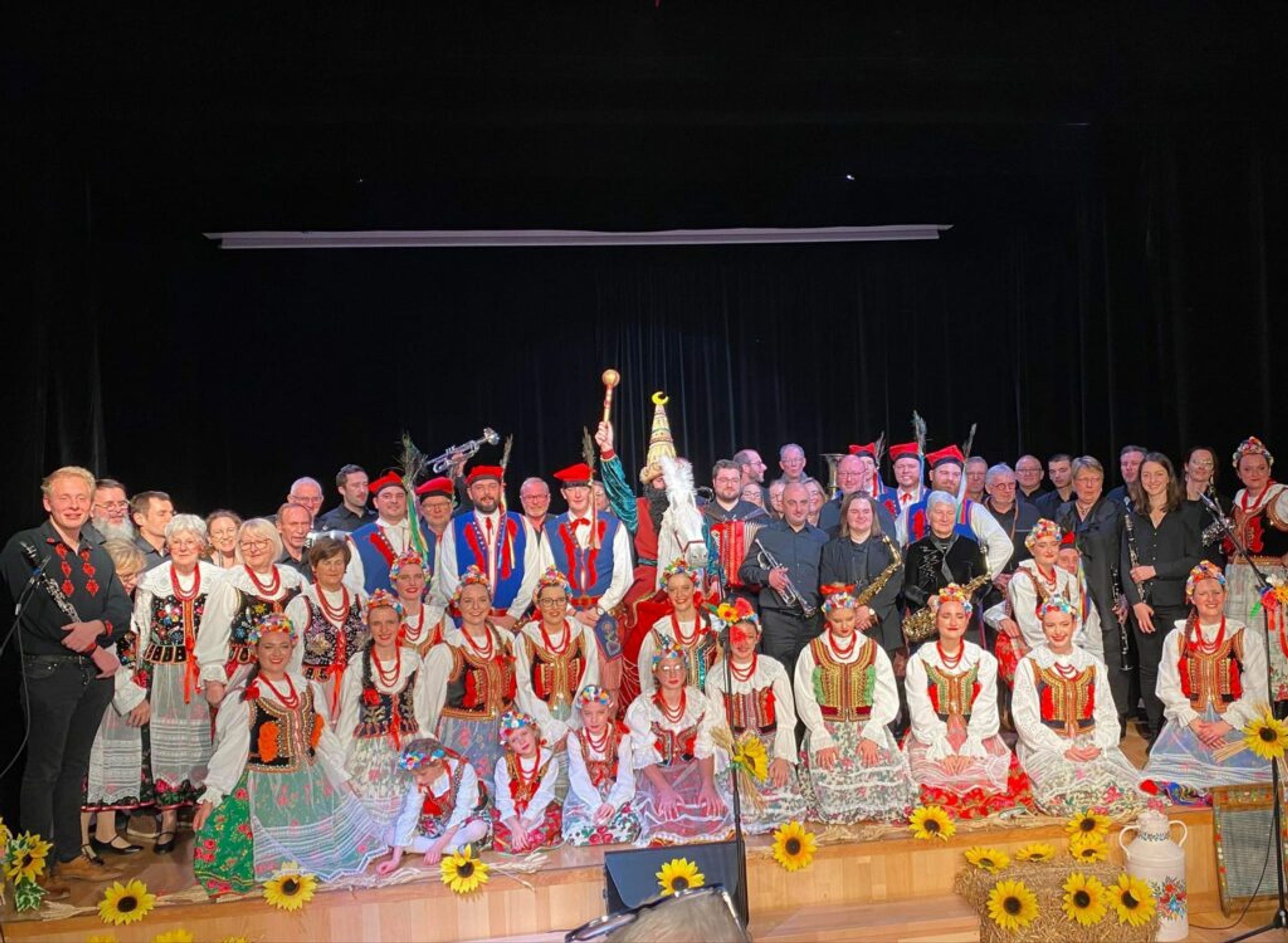 Ensemble Folklorique Wisla de Dourges