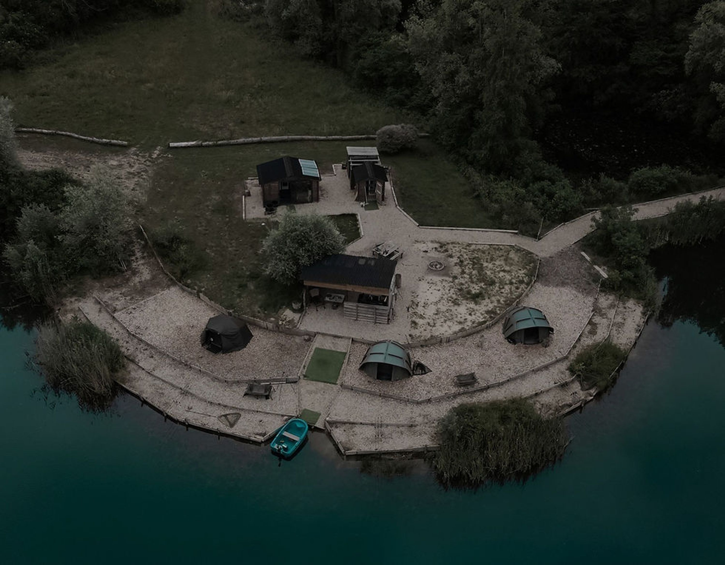 lake catherine carp fishing france