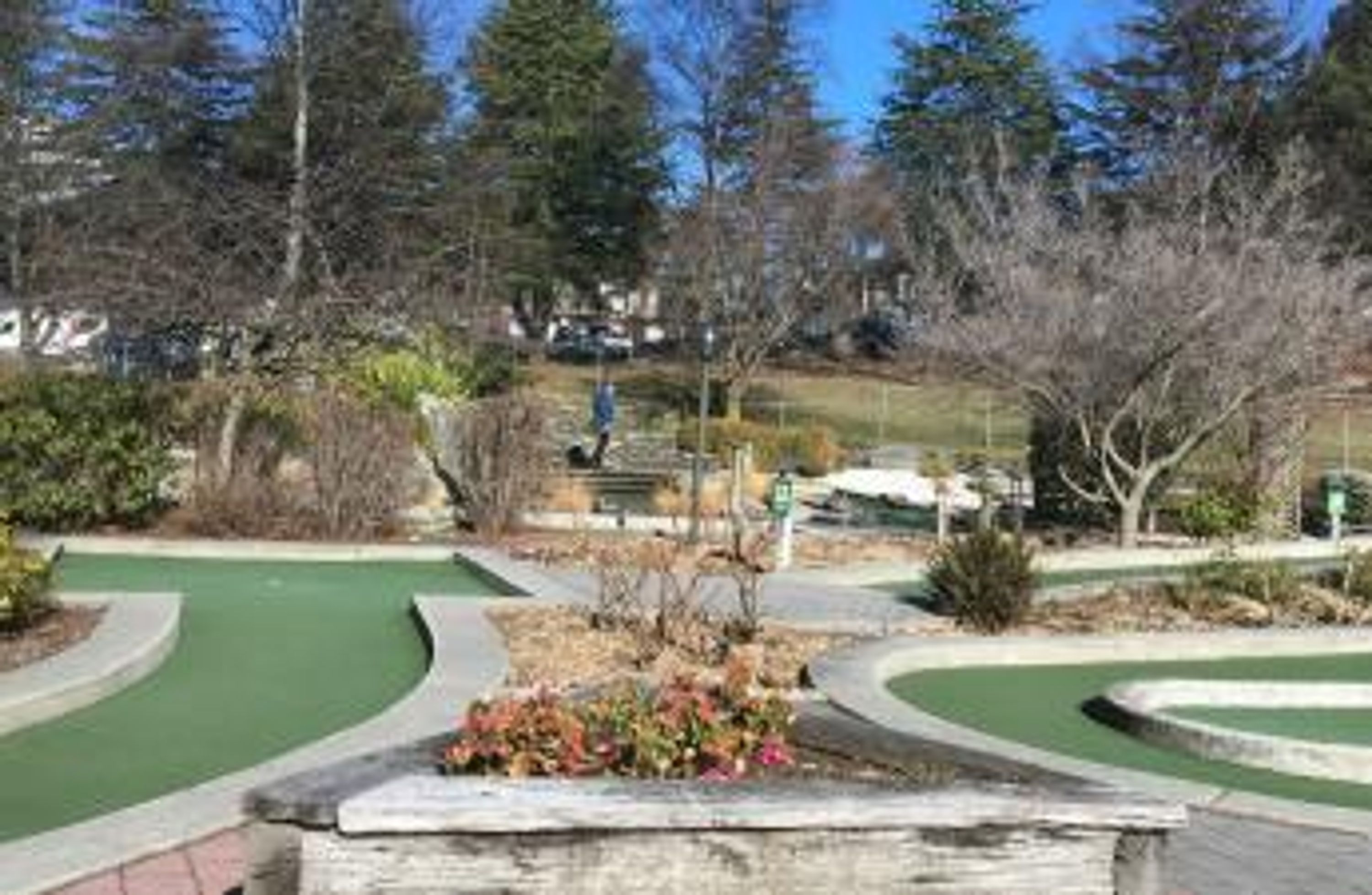 Outdoor Mini Golf