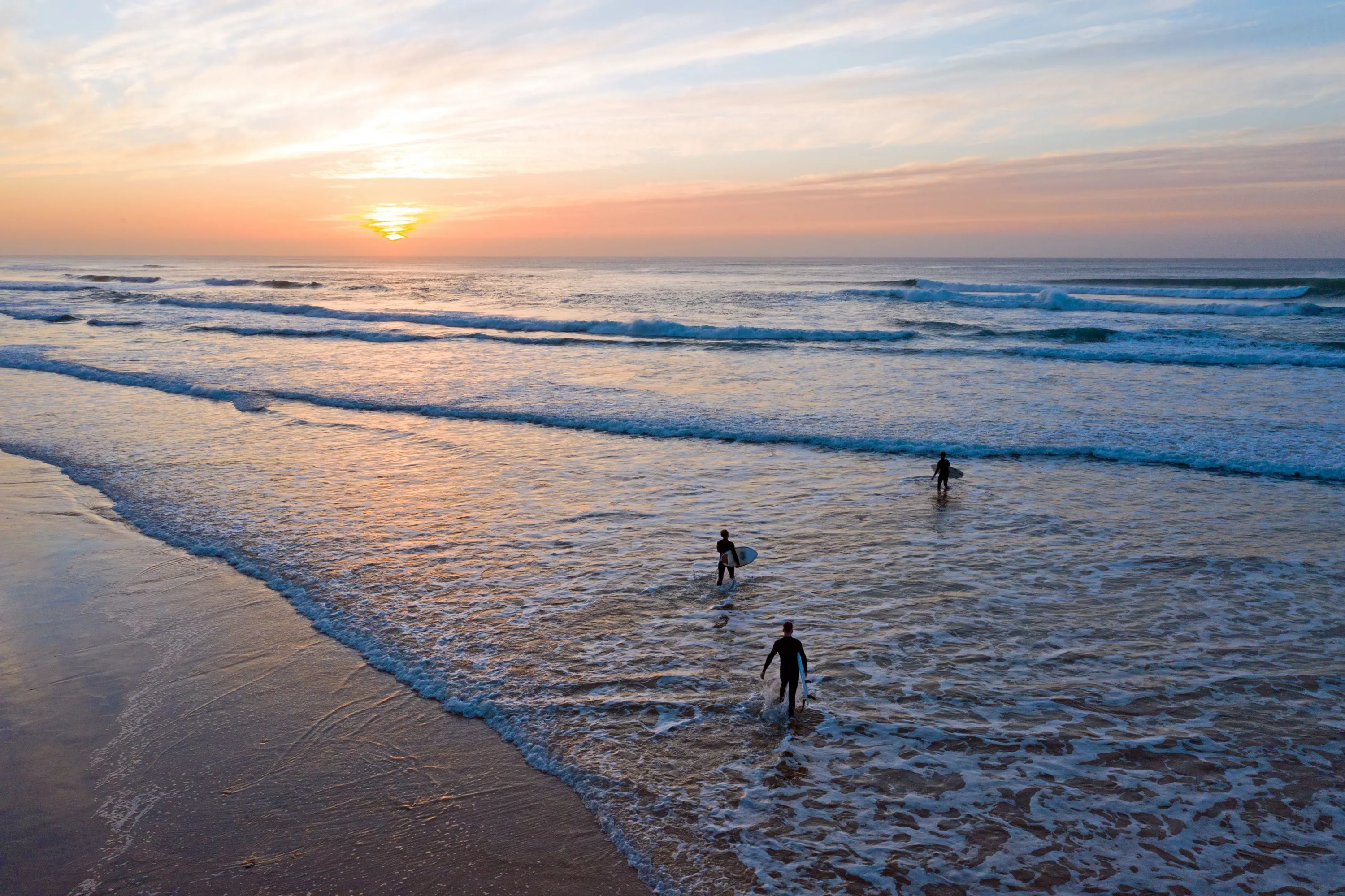 Ecole De Surf, Restaurant, Cheeky Family Surf Camp