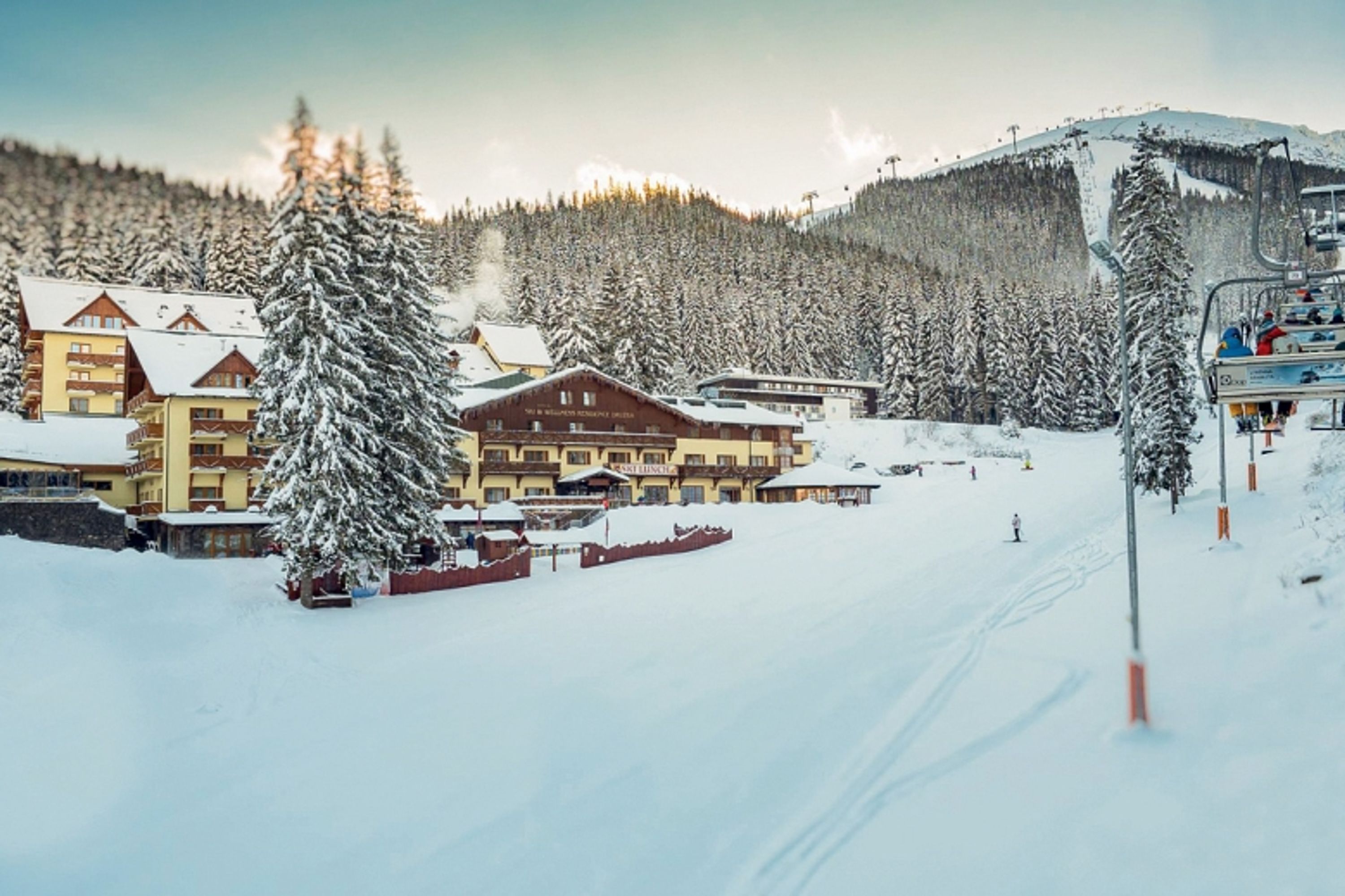 Ski & Snowboard School Jasná