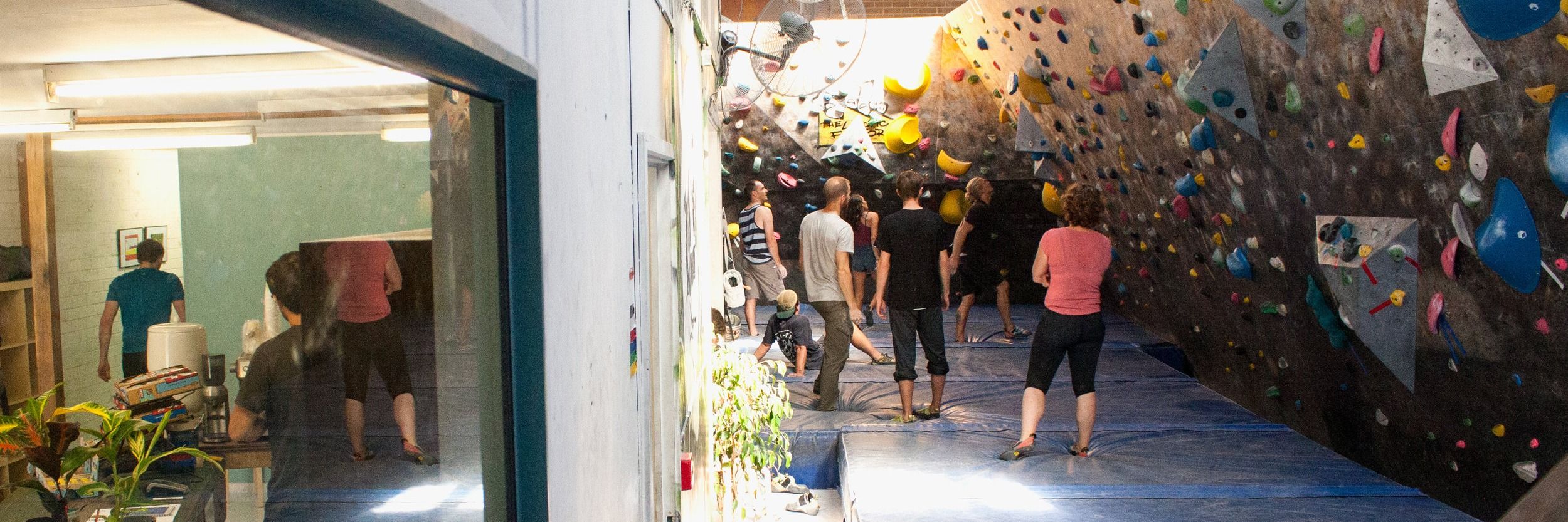Casual Bouldering Casual Bouldering