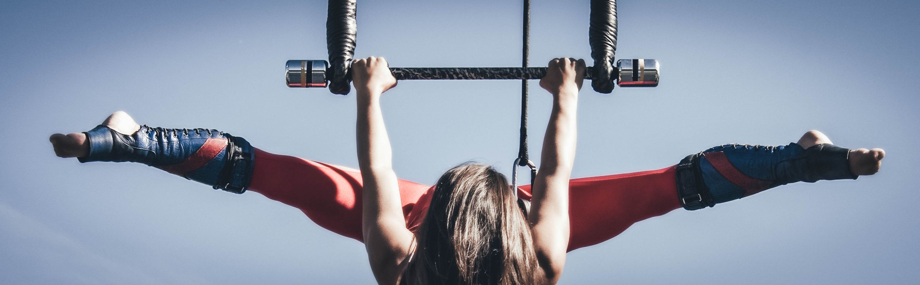 Trapeze banner