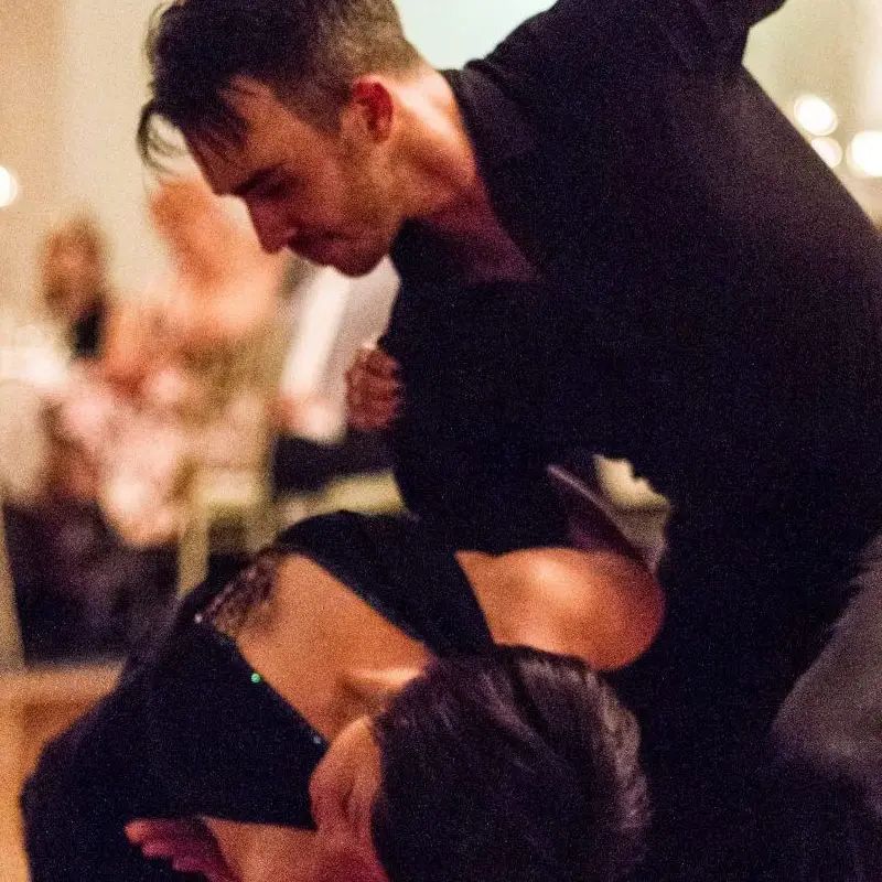 Private Dance Lessons for Adults