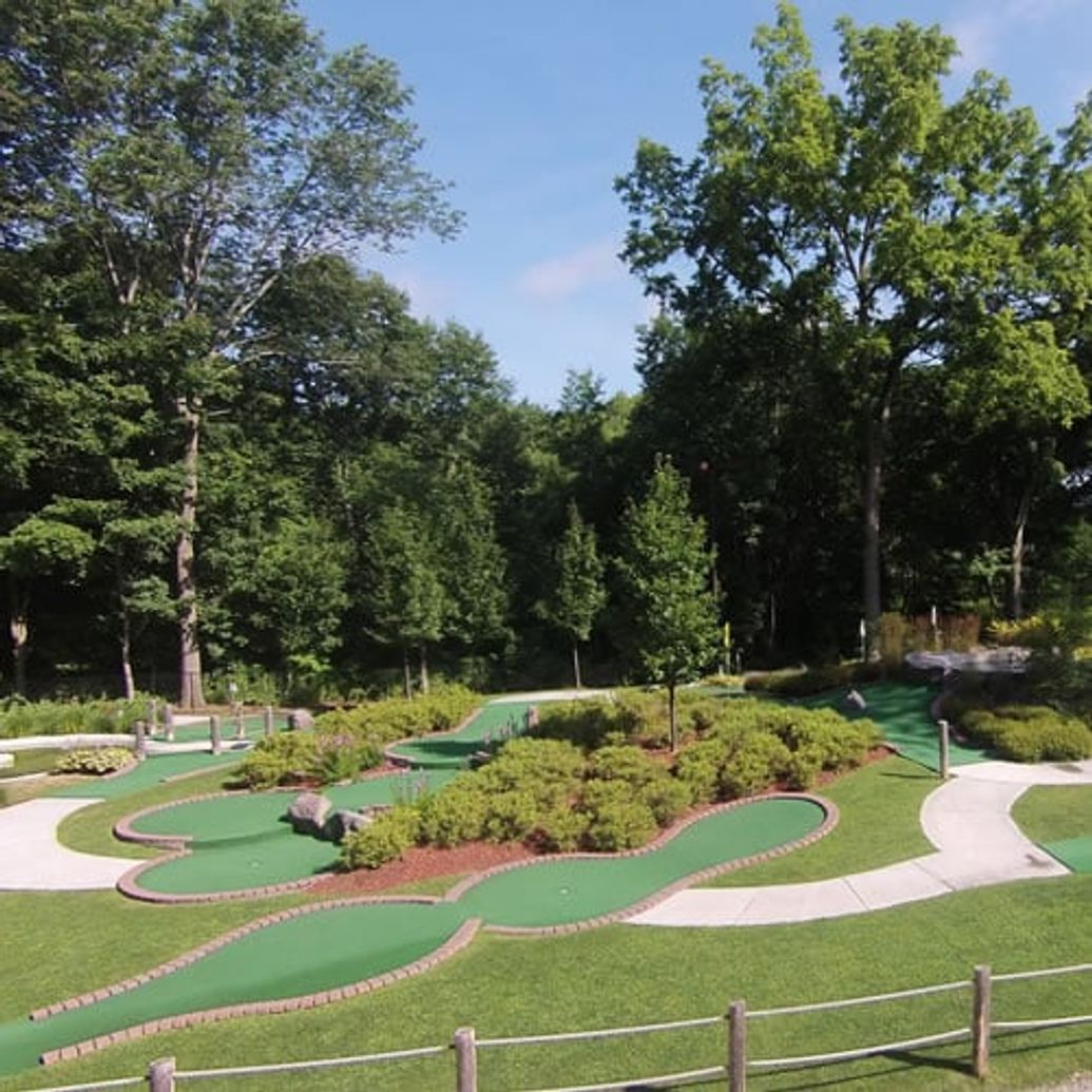 Caddy Shack Miniature Golf